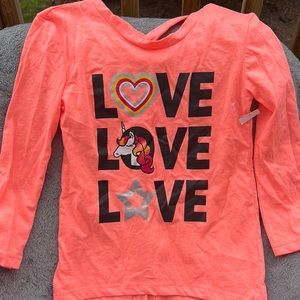 Girls shirt XS, S new with tags